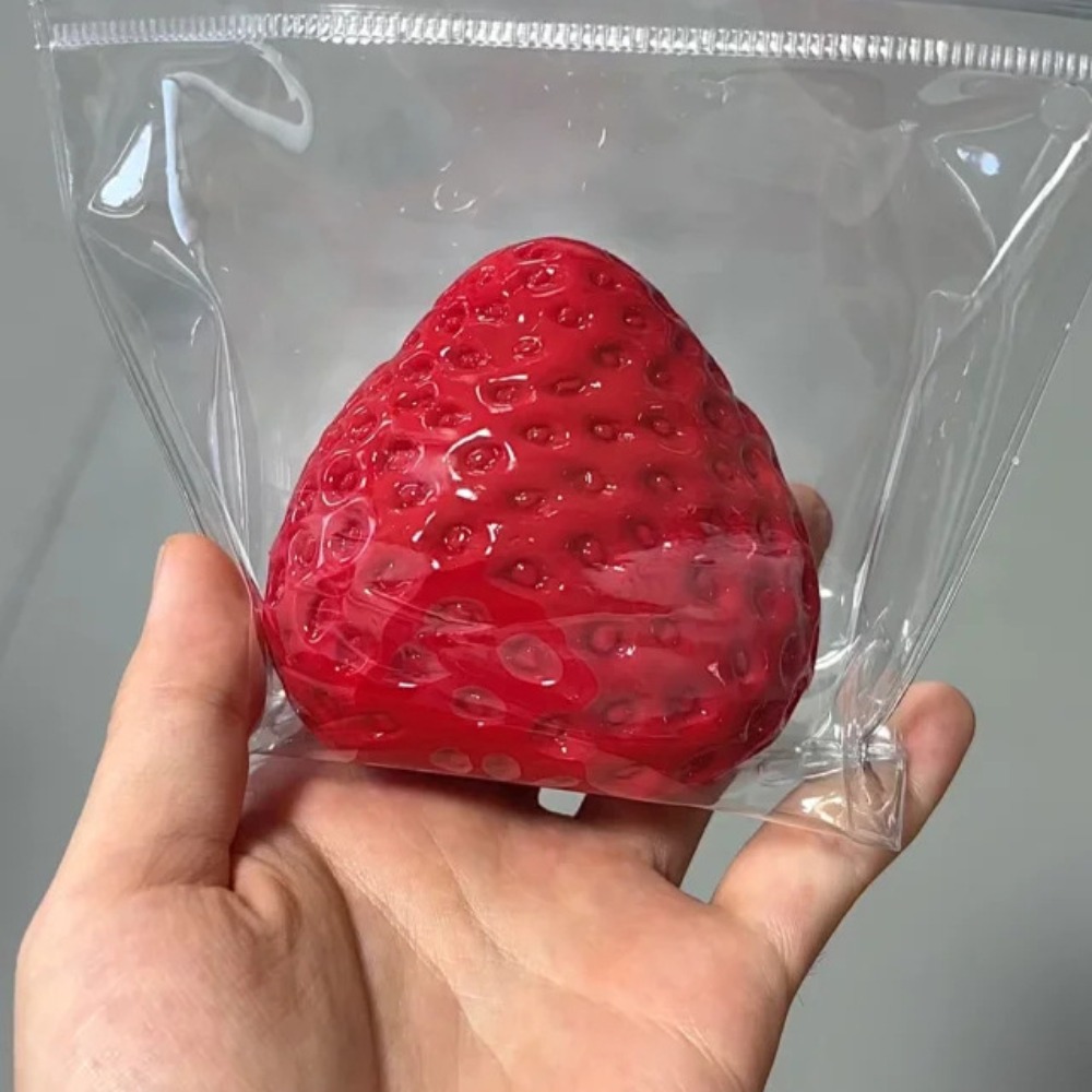 Strawberry Taba Squishy Fidget – Party Games Spy recenzja i cena